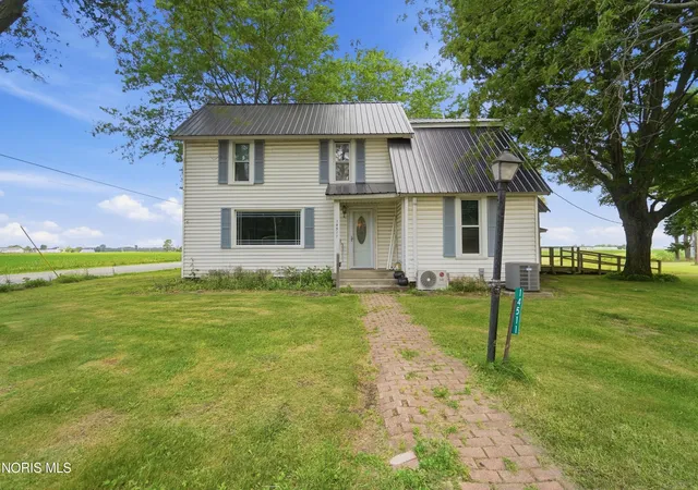 Homes for sale in Bowling Green, OH | 14511 Dirlam Rd, Bowling Green, OH 43402 | MLS# 10009389