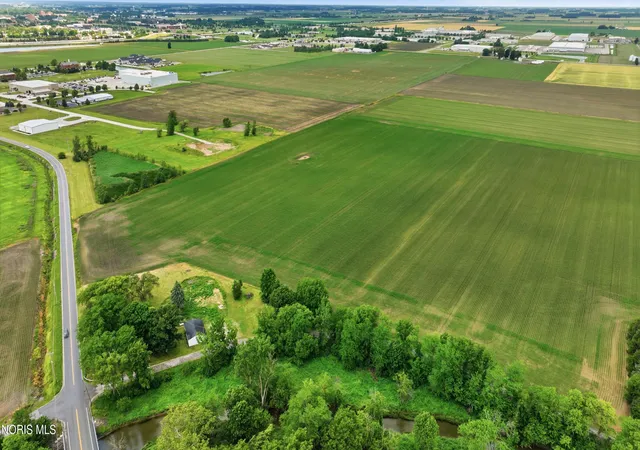 Homes for sale in Bowling Green, OH | 14511 Dirlam Rd, Bowling Green, OH 43402 | MLS# 10009389