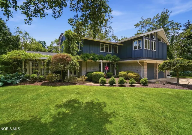 2nd image of 3751 Sulphur Spring Rd, Ottawa Hills, OH 43606 | MLS# 10009263