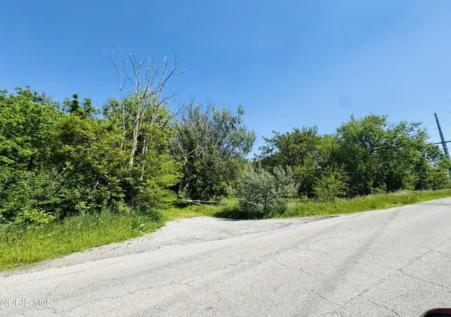 Homes for sale in North Baltimore, OH | 100 Poe Rd, North Baltimore, OH 45872 | MLS# 10009422
