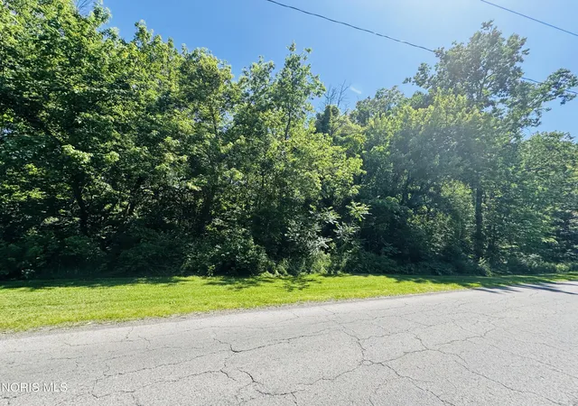 Homes for sale in North Baltimore, OH | 100 Poe Rd, North Baltimore, OH 45872 | MLS# 10009422