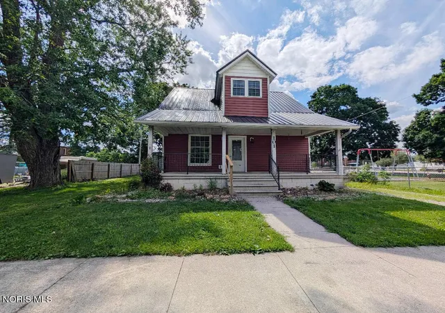 Homes for sale in Edon, OH | 101 N Church St, Edon, OH 43518 | MLS# 10009241