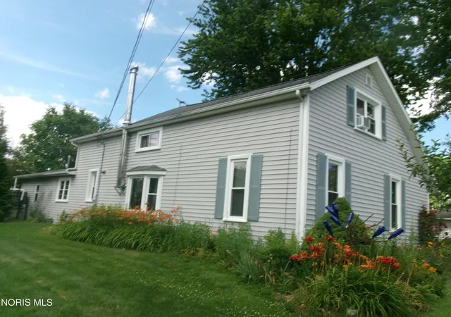 Homes for sale in Ottawa, OH | 111 Carlings Ave, Ottawa, OH 45875 | MLS# 10009287