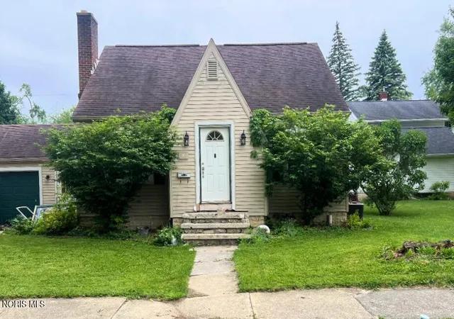 Homes for sale in Montpelier, OH | 406 Snyder St, Montpelier, OH 43543 | MLS# 10009296