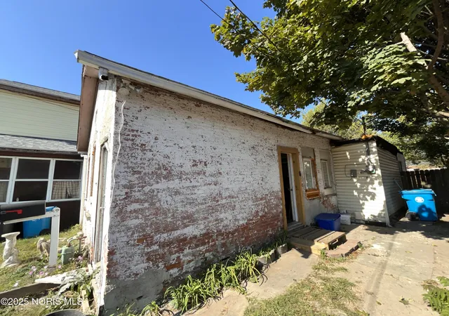 Homes for sale in Toledo, OH | 1431 N Michigan St, Toledo, OH 43604 | MLS# 10009305