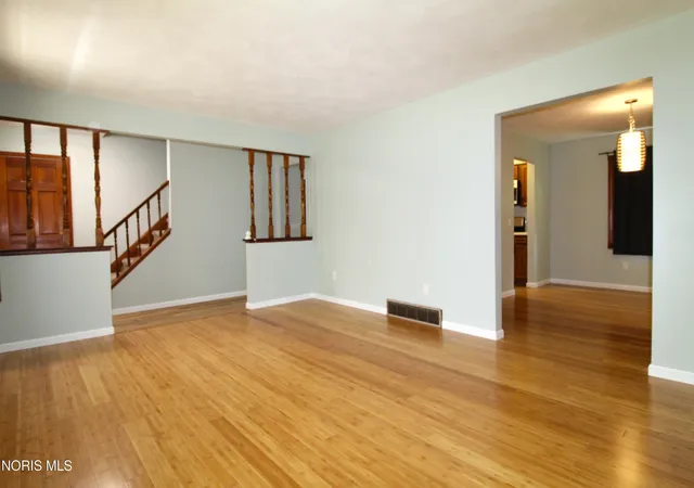 4th image of 2302 Country Squire Ln, Toledo, OH 43615 | MLS# 10009310