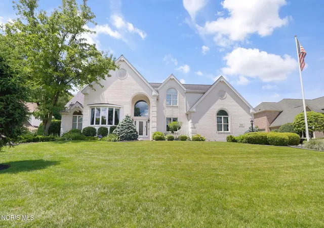 Homes for sale in Holland, OH | 602 Laguna Pt, Holland, OH 43528 | MLS# 10009406