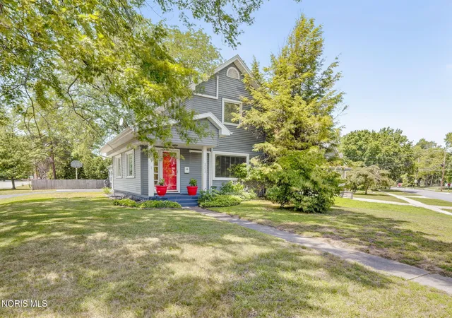 Homes for sale in Bowling Green, OH | 203 Haskins Rd, Bowling Green, OH 43402 | MLS# 10010013