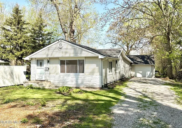 Homes for sale in Toledo, OH | 5228 Rowland Rd, Toledo, OH 43613 | MLS# 10009322