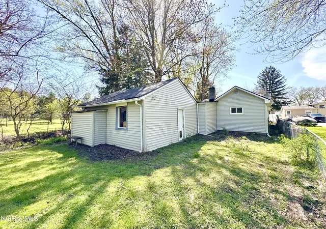 Homes for sale in Toledo, OH | 5228 Rowland Rd, Toledo, OH 43613 | MLS# 10009322