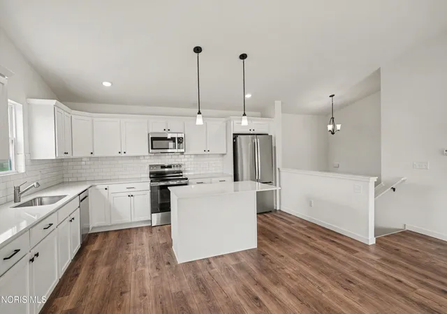 3rd image of 1465 Lee Ann Ave, Defiance, OH 43512 | MLS# 10009380
