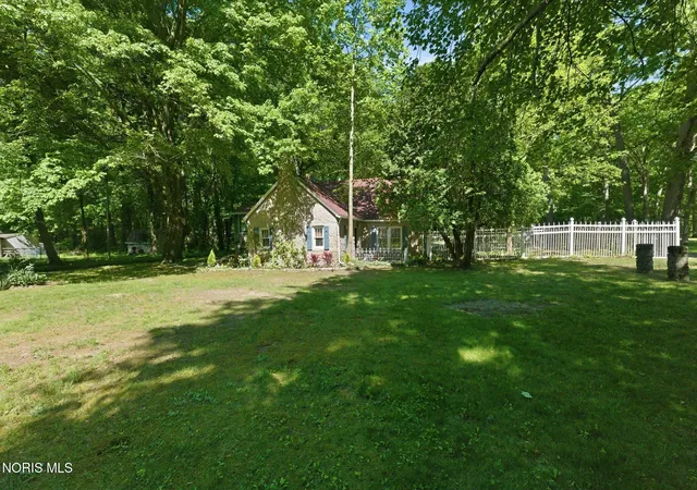 Homes for sale in Swanton, OH | 3604 Co Rd 2, Swanton, OH 43558 | MLS# 10009408