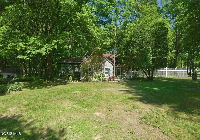 Homes for sale in Swanton, OH | 3604 Co Rd 2, Swanton, OH 43558 | MLS# 10009408