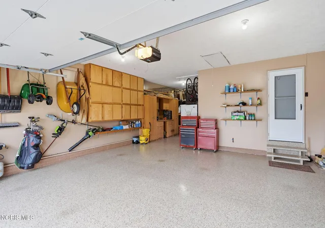 Homes for sale in Findlay, OH | 1408 Brook Lawn, Findlay, OH 45840 | MLS# 10009377