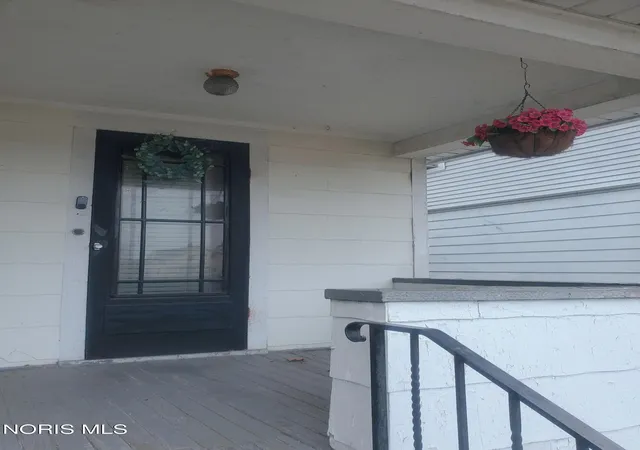 Photo 2 of Single family home for sale at 534 Clark St, Toledo, OH 43605 | MLS# 10009375 | Listing updated on 2026-07-10