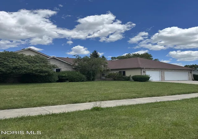 2nd image of 4213 Pearson Pkwy, Oregon, OH 43616 | MLS# 10009776