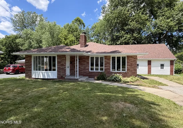 Photo 1 of Single family home for sale at 450 W State Line Rd, Toledo, OH 43612 | MLS# 10009410 | Listing updated on 2026-08-31