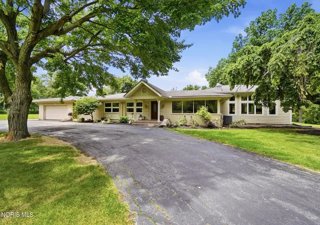 2nd image of 1910 S Holland Sylvania Rd, Maumee, OH 43537 | MLS# 10009393