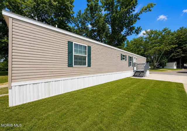 Homes for sale in Swanton, OH | 10430 Airport Hwy #Lot 198, Swanton, OH 43558 | MLS# 10009433