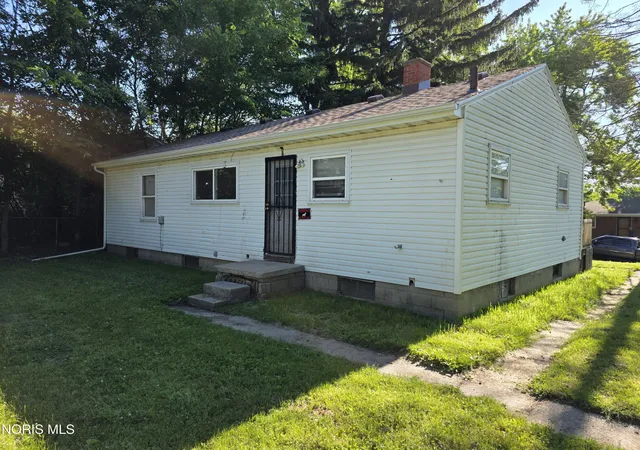 Photo 2 of Sale Pending at 546 Shasta Dr, Toledo, OH 43609 | MLS# 10009437 | Listing updated on 2026-09-14