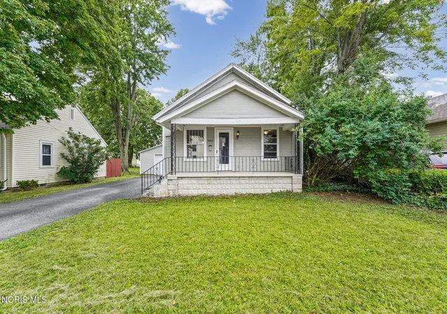 Homes for sale in Findlay, OH | 643 Center St, Findlay, OH 45840 | MLS# 10009488