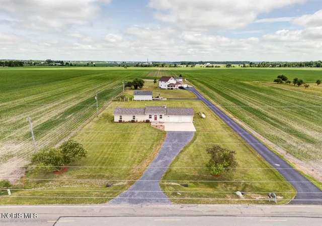 Homes for sale in Bryan, OH | 16319 Scott Rd, Bryan, OH 43506 | MLS# 10009426