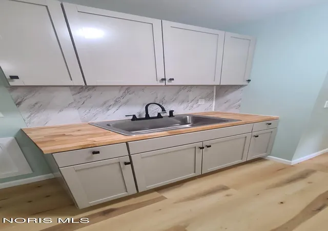 Photo 3 of Single family home for sale at 3527 N Erie St, Toledo, OH 43611 | MLS# 10009427 | Listing updated on 2026-07-17