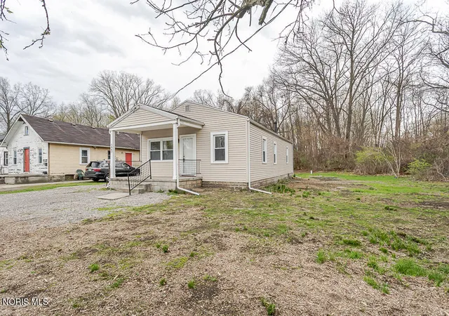 3rd image of 5847 Artwell Dr, Sylvania, OH 43560 | MLS# 10009439