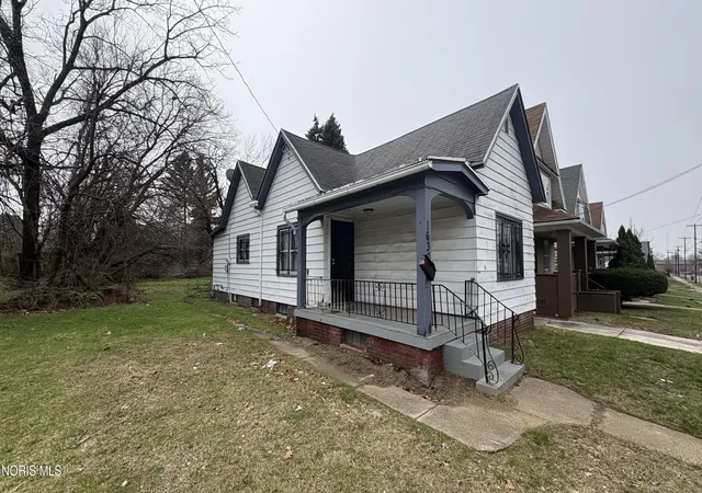 Photo 2 of Single family home for sale at 1637 Vance St, Toledo, OH 43607 | MLS# 10009441 | Listing updated on 2026-06-20