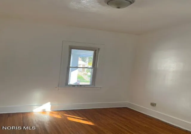 Photo 3 of Single family home for sale at 1757 Brussels St, Toledo, OH 43613 | MLS# 10009449 | Listing updated on 2026-10-06
