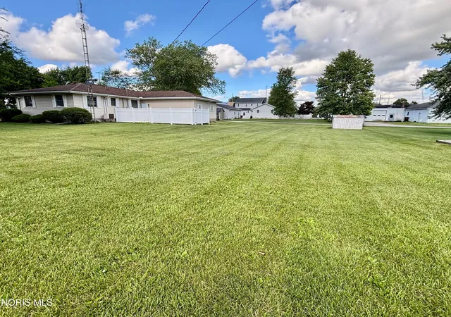 Photo 4 of Single family home for sale at 202 Cincinnati St, Blakeslee, OH 43505 | MLS# 10009566 | Listing updated on 2026-08-28