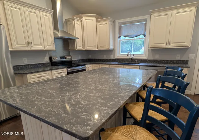 5th image of 24269 W Second St, Grand Rapids, OH 43522 | MLS# 10009500