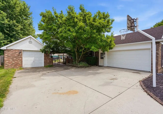 Homes for sale in Findlay, OH | 2637 Goldenrod Ln, Findlay, OH 45840 | MLS# 10009466