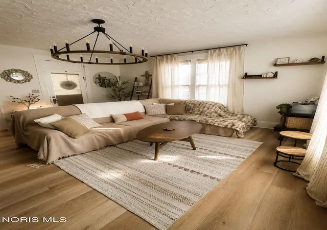 Photo 2 of Single family home for sale at 123 Clinton Ave, Tiffin, OH 44883 | MLS# 10009482 | Listing updated on 2026-09-03