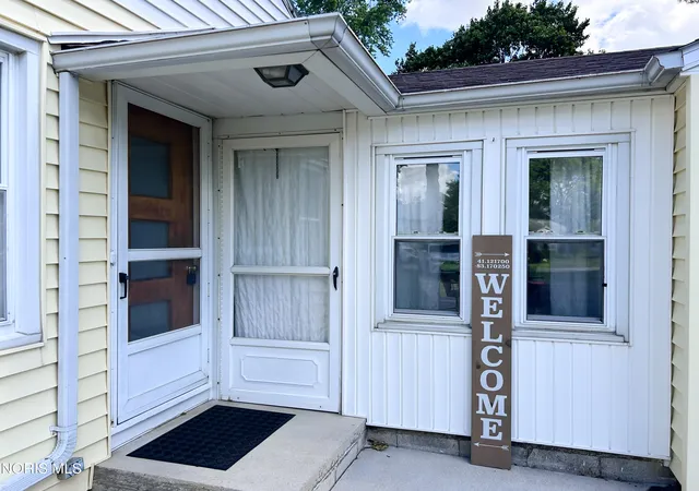 Photo 3 of Single family home for sale at 40 Riverlea Park, Tiffin, OH 44883 | MLS# 10009521 | Listing updated on 2026-07-16