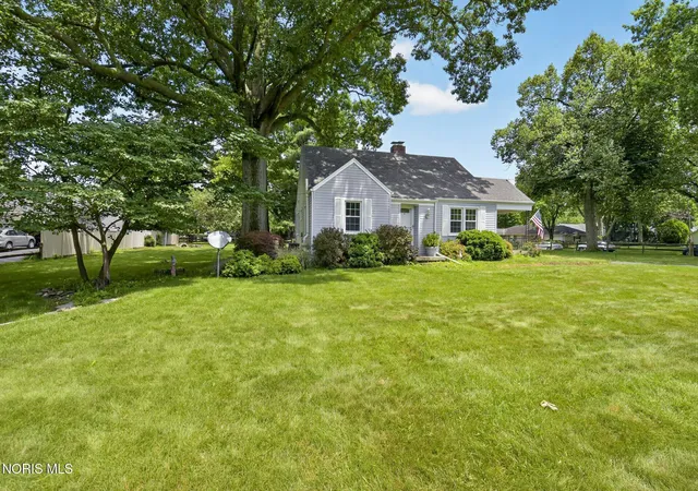 Homes for sale in Toledo, OH | 1655 Eastgate Rd, Toledo, OH 43614 | MLS# 10009511
