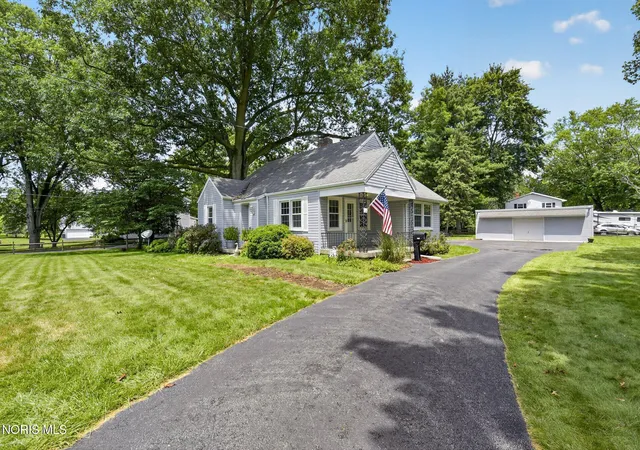 Homes for sale in Toledo, OH | 1655 Eastgate Rd, Toledo, OH 43614 | MLS# 10009511
