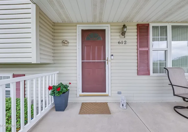 Homes for sale in Napoleon, OH | 612 Briarheath Ave, Napoleon, OH 43545 | MLS# 10009517