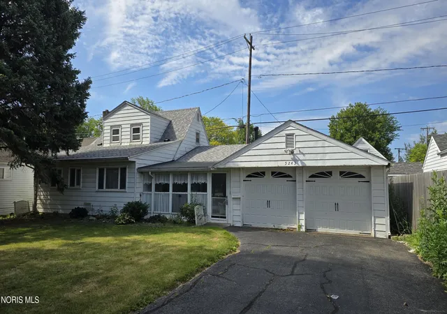 Photo 1 of Single family home for sale at 5243 Pageland Dr, Toledo, OH 43611 | MLS# 10009617 | Listing updated on 2026-09-09