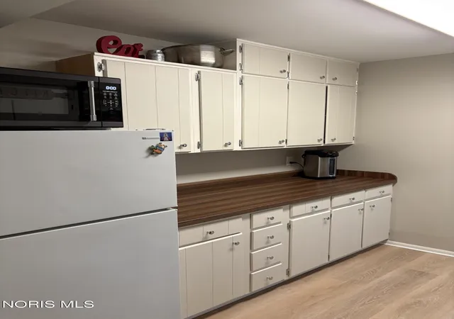 Homes for sale in Sylvania, OH | 5679 Monroe St #702, Sylvania, OH 43560 | MLS# 10009622