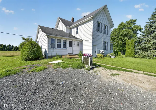 Homes for sale in Graytown, OH | 2459 N Elliston Trowbridge Rd, Graytown, OH 43432 | MLS# 10009704