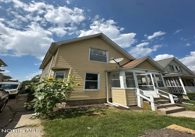 1st image of 2125 Valentine St, Toledo, OH 43605 | MLS# 10009596