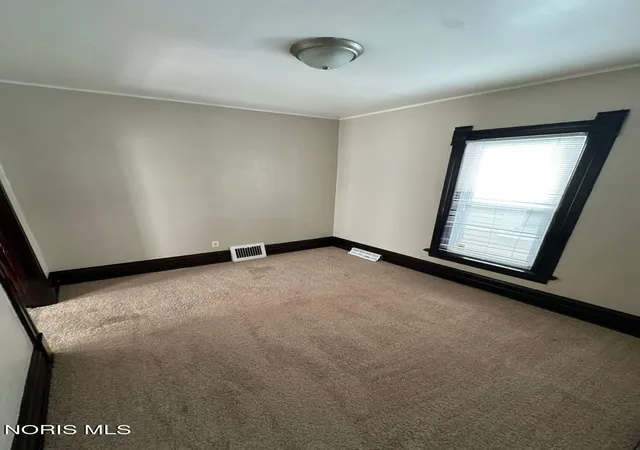 3rd image of 2125 Valentine St, Toledo, OH 43605 | MLS# 10009596