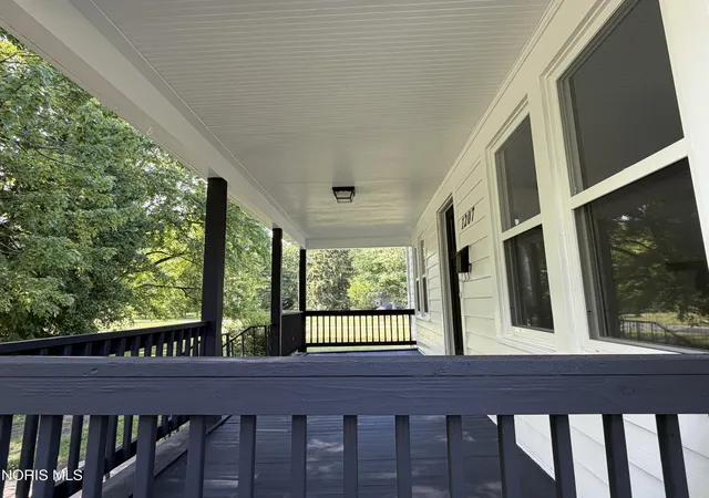 Homes for sale in Toledo, OH | 1207 Vanderbilt Rd, Toledo, OH 43615 | MLS# 10009542