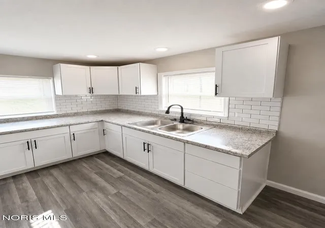 3rd image of 3161 Brigham St, Toledo, OH 43608 | MLS# 10009598