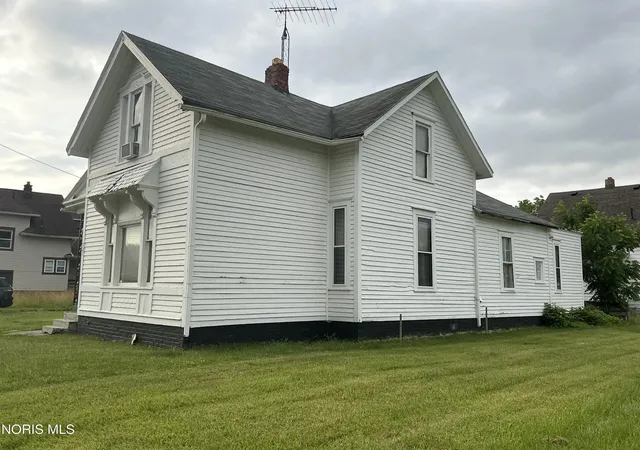 Photo 2 of Single family home for sale at 721 Vance St, Toledo, OH 43604 | MLS# 10009553 | Listing updated on 2026-09-05