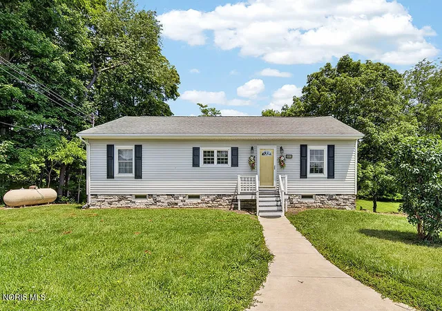 Photo 2 of Single family home for sale at 3511 Ohio 18, Tiffin, OH 44883 | MLS# 10009629 | Listing updated on 2026-08-17