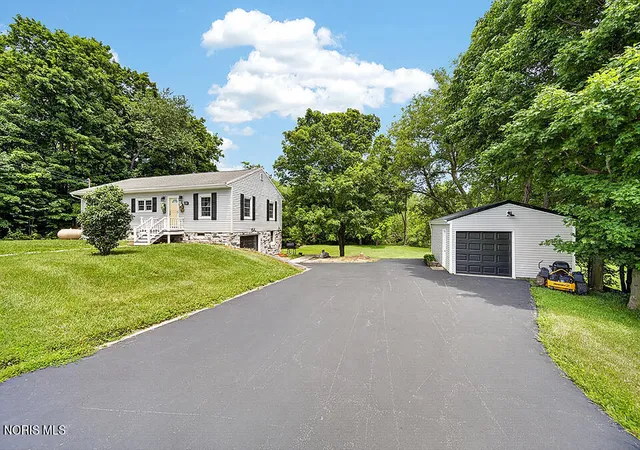 Photo 3 of Single family home for sale at 3511 Ohio 18, Tiffin, OH 44883 | MLS# 10009629 | Listing updated on 2026-08-17