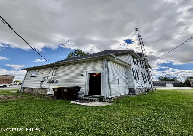 Homes for sale in Edon, OH | 202 N Michigan St, Edon, OH 43518 | MLS# 10009570