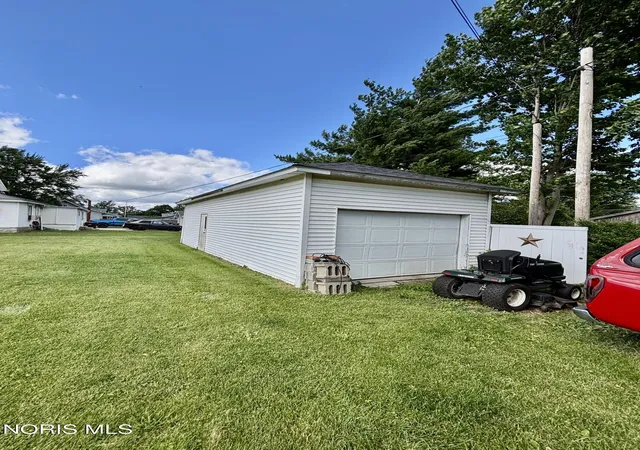 Homes for sale in Edon, OH | 202 N Michigan St, Edon, OH 43518 | MLS# 10009570